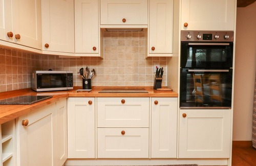 Liverton Cottage | LITTLE ORCHARD, pet friendly, character holiday cottage in Ashburton