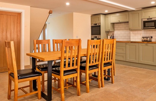 Little Rissington House | Little Rissington - Barn Six by Interhome