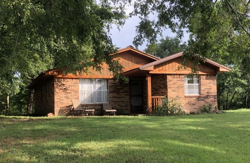 Nashoba House | Little River Hilltop Cabin -