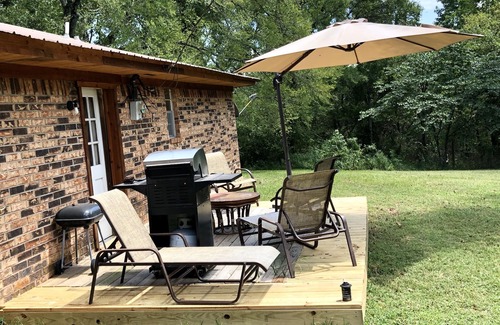 Nashoba House | Little River Hilltop Cabin -