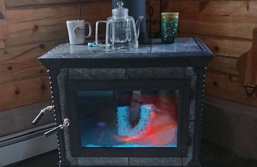 Glacier View Meadows Cabin | Little Valhalla Cabin in the Woods