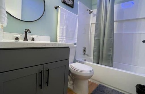 North Juanita Apartment | Livable A in kirkland