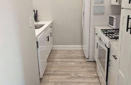 College Park House | Live on Rugby Avenue in beautiful Historic College Park!