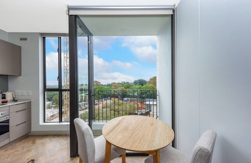 Greater Johannesburg Metropolitan Area Apartment | Live the Dream:Luxurious 1-Bedroom at One Rosebank