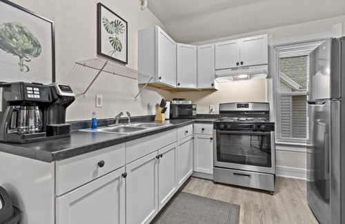 Ashwaubenon Apartment | Live. Work. Play. Downtown Green Bay!