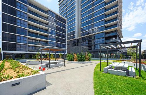 Liverpool Apartment | Liverpool 2Br City View with Free Parking