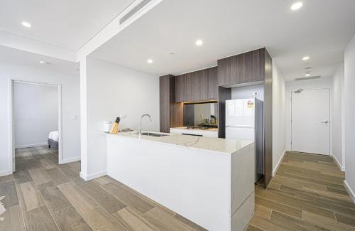 Liverpool Apartment | Liverpool 2Br City View with Free Parking