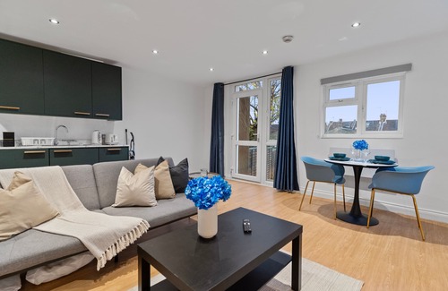 Harlesden Apartment | LiveStay - Modern Apartment on Acton Lane 2