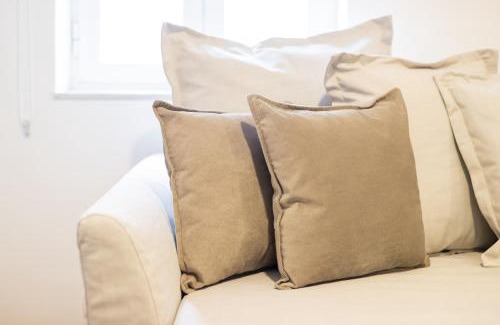 Bairro Alto Apartment | Living Bairro Alto V