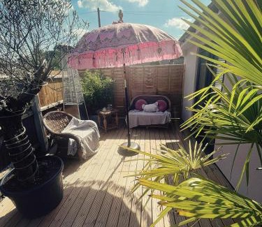 Outwell Apartment | Living Like a Local at Dotties