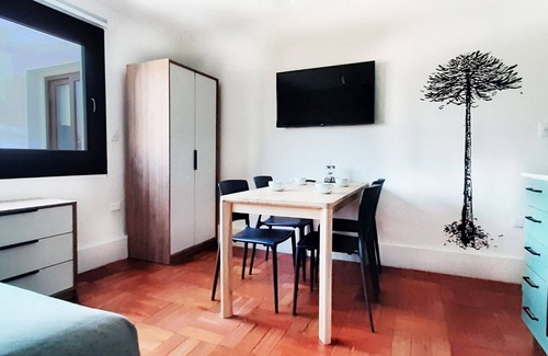 Barrio Italia Apartment | Living Vaisse