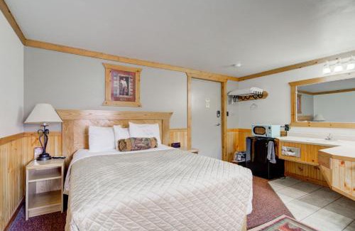 Livingston Hotel | Livingston Inn - Historic