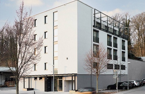Berg Apartment | Livisit bergapartment 43 - double room 36 sqm - with large south-facing roof terrace