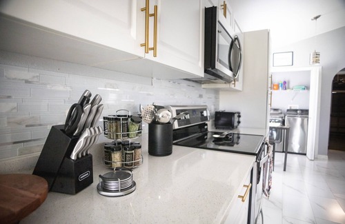 Sanford House | Lk Mary Sanford Bombay sport complex~Beach ~Zoo~Downtown marina~Toddler