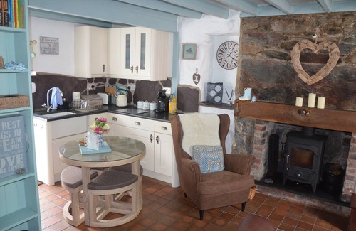 Beddgelert Cottage | Llety is in a stunning riverside location in beautiful Beddgelert.