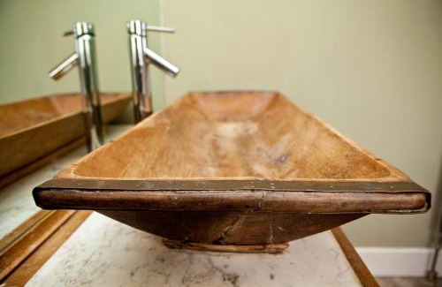 Newport Hotel | Llys Meddyg