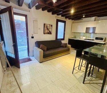 Castello Apartment | LN HOMES VENICE - Ca' Tiepolo