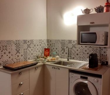 Novara Apartment | "Lo charme" a 5 minuti a piedi da Ospedale,Teatro Coccia ed Universita',a 30 minuti dai Laghi e 40 minuti da Milano