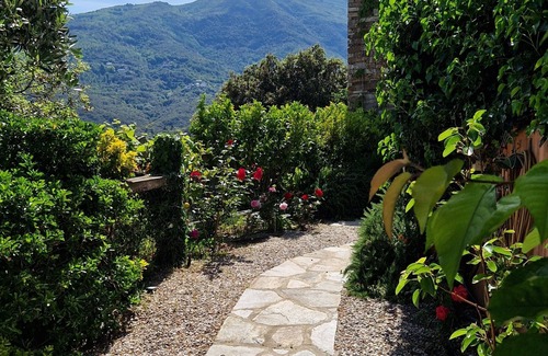 Figarella House | LOC. TRADITIONAL HOUSE FOR 4 PEOPLE IN SANTA MARIA DI LOTA