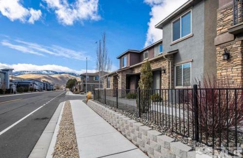 Carson City Apartment | Local 3BD 3BA with WiFi Parking