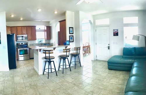 Page House | 🏜️Local VIEW~🐶Pet Friendly-🚤BOAT Parking~Better than a suite-have a house!