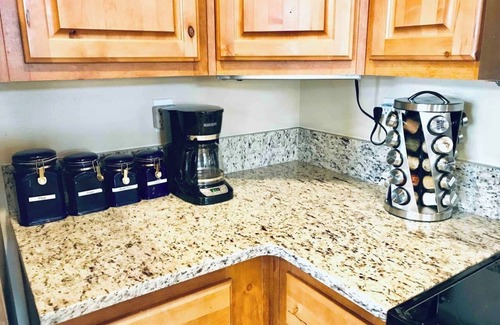 Page House | 🏜️Local VIEW~🐶Pet Friendly-🚤BOAT Parking~Better than a suite-have a house!