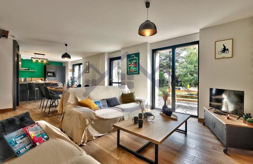 Guilvinec House | LocaLise - M3C - La petite Bigoudène - Maison entièrement rénovée en duplex avec jardin - Tout à pied, plage, port, centre, commerces - Wifi inclus - Draps inclus - Animaux bienvenus