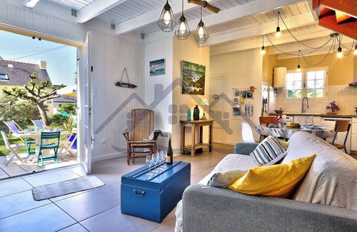 Guilvinec House | LocaLise - Océan Lodge, vacation home with fully enclosed garden