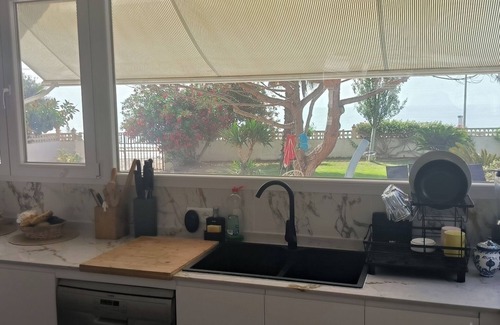 Vinaros Villa | Located in Costa Azahar. 10 meters from the beach. Wi-fi 600 Mbps.