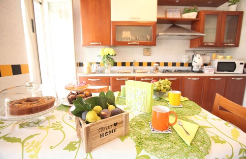 Ercolano Apartment | Located in Ercolano, 700 m from the ruins of Ercolano family apartment