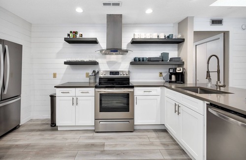 St. Simons Island Condo | Located in Sea Palms West. Convenient to all the island has to offer.