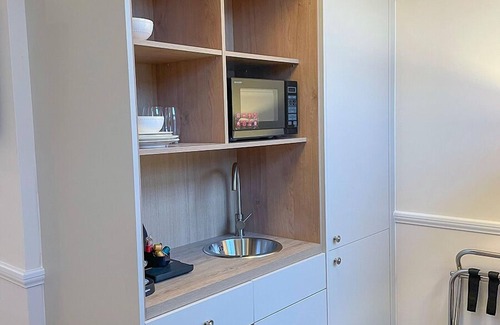 Padfield Apartment | Located in the heart of Glossop in the High Peak, Westwood Boutique Aparthotel combines comfort with convenience. Set against the breathtaking backdrop of the Peak District.