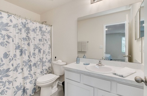 Baymeadows House | Located Minutes from the Beach and Downtown!