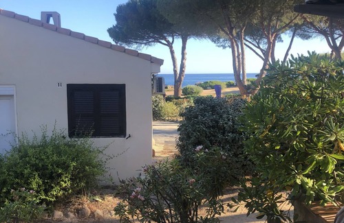 Marine de Saint Ambroggio Condo | Location au Bord de L'eau Avec vue sur Mer. Pour une Famille de 4 Personnes