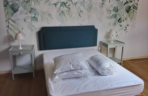 Montsoreau House | Location center of MONTSOREAU 49730.rue jehanne d'arc.