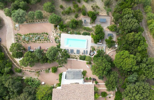 Figari House | Location D'une Villa Climatisée Avec Piscine et Terrain de Pétanque à Figari