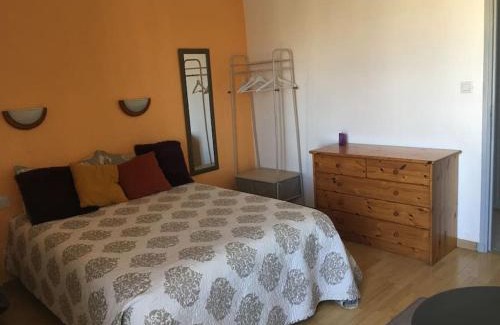 Le Bourg House | Location de Chambres, Séjour près des Grands Buffets Narbonne