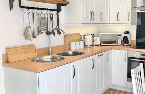 Poole House | * LOCATION * LOCATION * LOCATION * ONLY 5 MINUTES WALK TO POOLE QUAY *