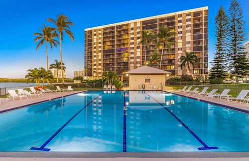 Vanderbilt Beach Condo | Location Location Location Short walk to the beach