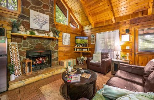 Pigeon Forge House | Location Private Log Cabin Hot Tub Fireplace