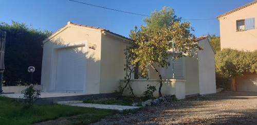 Pierrevert Villa | location saisonnière