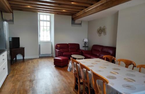 La Celle Apartment | Location spacieuse dans ancien prieuré restauré - FR-1-586-66