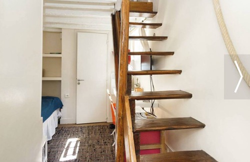 Quartier des Invalides Apartment | LOCATION! steps to Sciences Po, Rue to Bac Metro, Seine, Orsay Museum