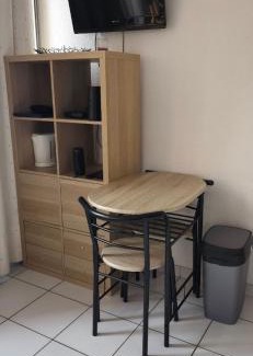 Port Rive Gauche Apartment | LOCATION STUDIO EN BORD DE PLAGE A GRUISSAN