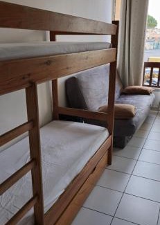 Port Rive Gauche Apartment | LOCATION STUDIO EN BORD DE PLAGE A GRUISSAN