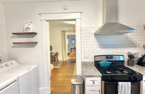 Virginia Highland House | Location! Super walkable & charming midtown stay!