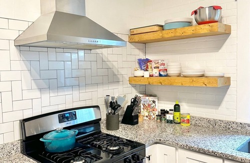 Virginia Highland House | Location! Super walkable & charming midtown stay!