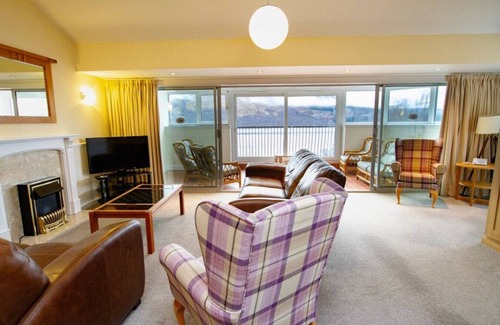 Kinloch Rannoch Villa | Loch Rannoch Highland Club Highland Lodge 47