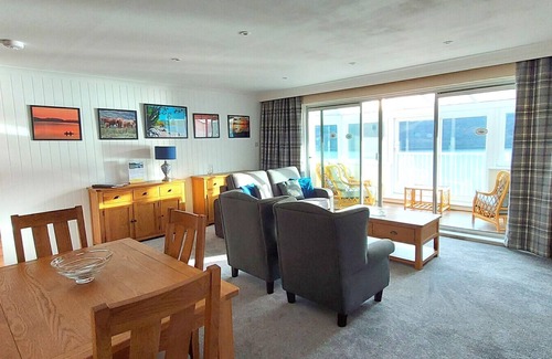 Kinloch Rannoch Apartment | Loch Rannoch Highland Club, Red Deer 8
