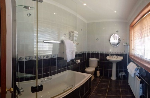 Isle of Lewis Bed & Breakfast | Loch Roag Guest House & Eshcol Guest House